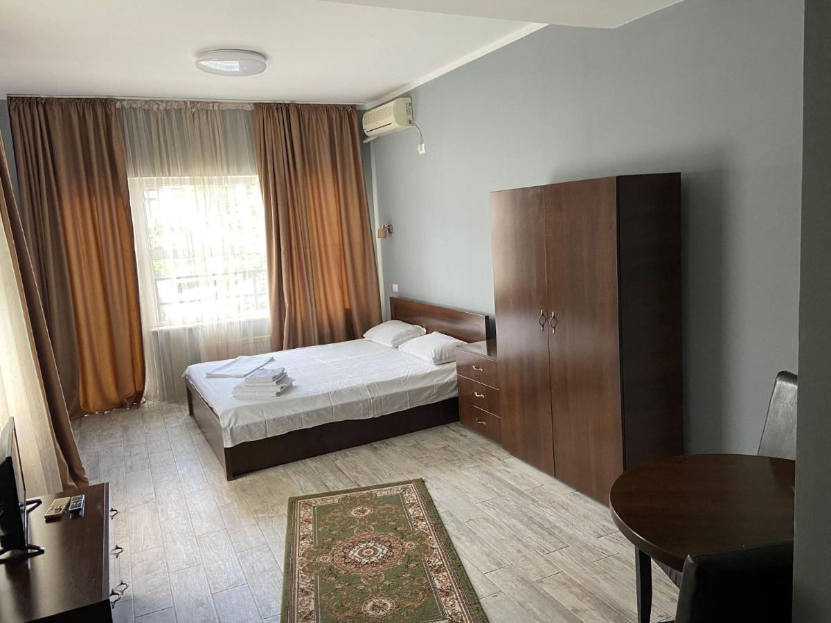 Ave Hotel Victoriei Bucharest Exterior photo