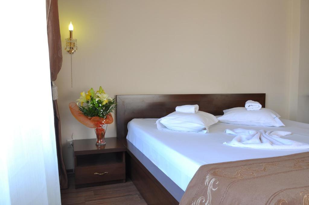 Ave Hotel Victoriei Bucharest Exterior photo